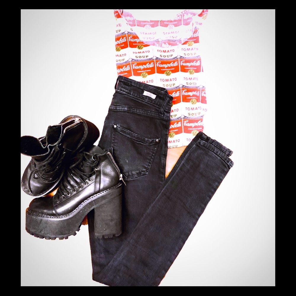 🖤BRANDY MELVILLE DISCONT’D BLACK HI-WAIST JEAN🖤